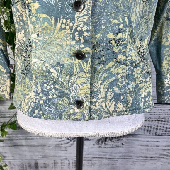 Susan Bristol Jacket size Small Gray Green Floral Beads Pockets Casual Trucker - Picture 12 of 16